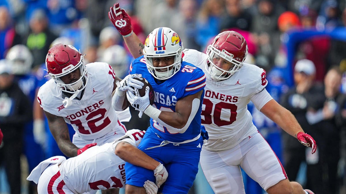 Kansas Shocks No. 6 Oklahoma, Crushing Playoff Hopes