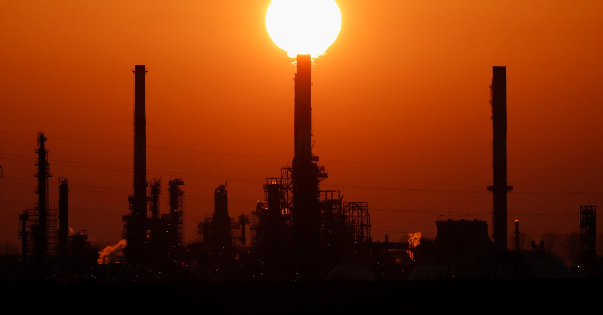 OPEC+ Eyes Complex Production Cuts Amid Market Uncertainty