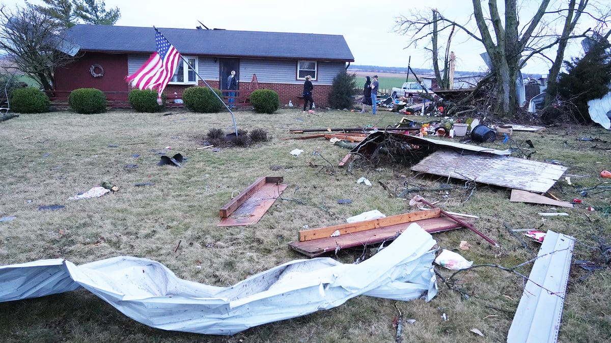 "Tornadoes Strike Ohio: Damage and Safety in Greater Columbus and Dayton Areas"