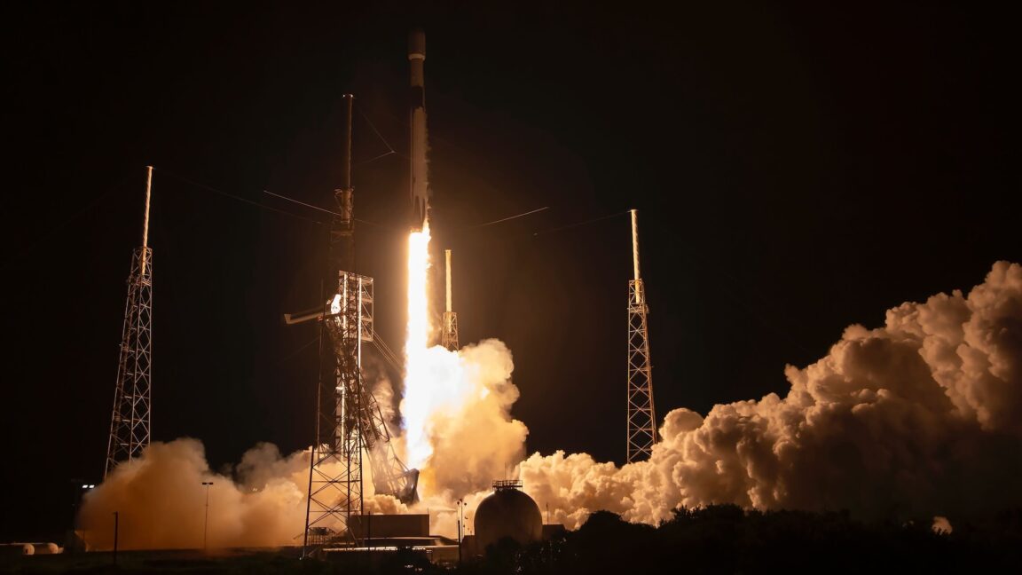 Featured image for SpaceX Launches Multiple Satellite Batches for Amazon's Project Kuiper