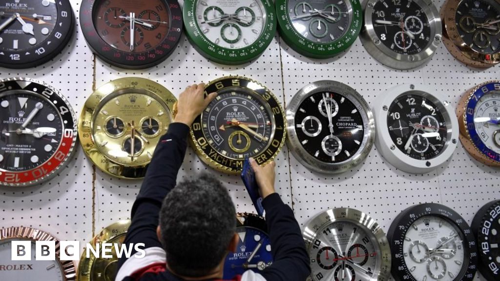 Featured image for Trump Pledges to Abolish Daylight Saving Time