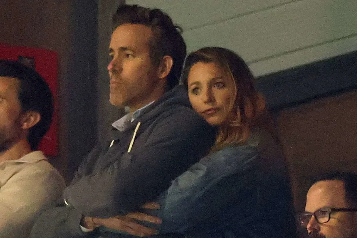 Romance on the Pitch: Lively and Reynolds Share PDA at FA Cup Showdown