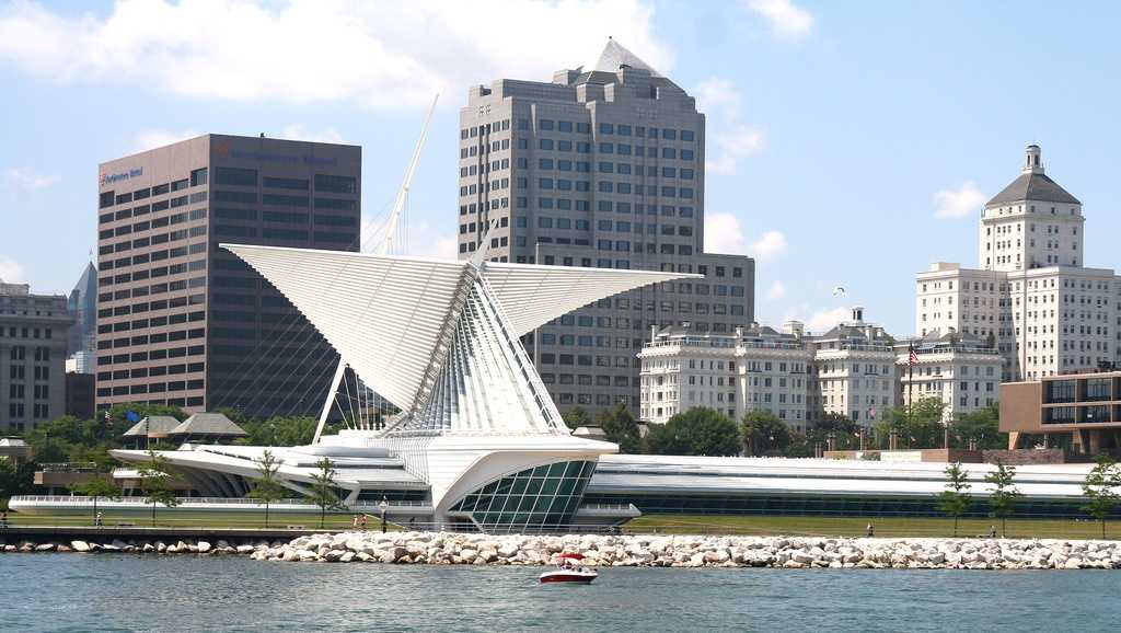 Featured image for Milwaukee Common Council Implements 2% Sales Tax to Prevent Financial Crisis