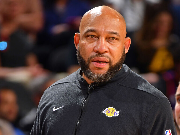 Featured image for Lakers' Ham Calls Out Refs for Inconsistency in Loss to Suns