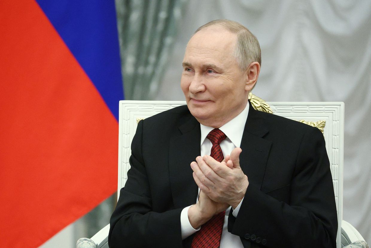 Featured image for Russian Oil Executive's Fall Sparks Concerns Over Elite Safety