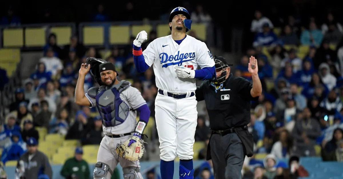 Dodgers' Miguel Vargas sidelined with thumb injury.