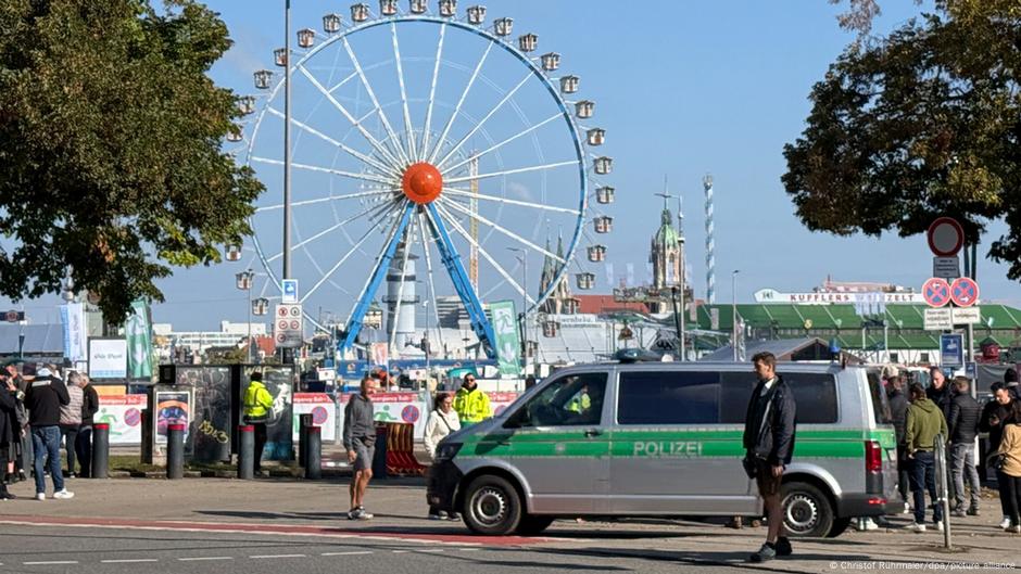 Featured image for Oktoberfest in Munich Temporarily Closed Due to Bomb Threat and Explosion