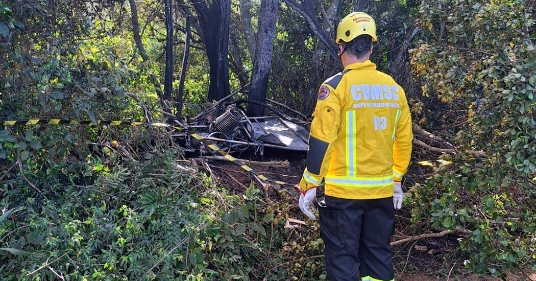 Featured image for Tragic Hot-Air Balloon Crash in Brazil Kills at Least Eight