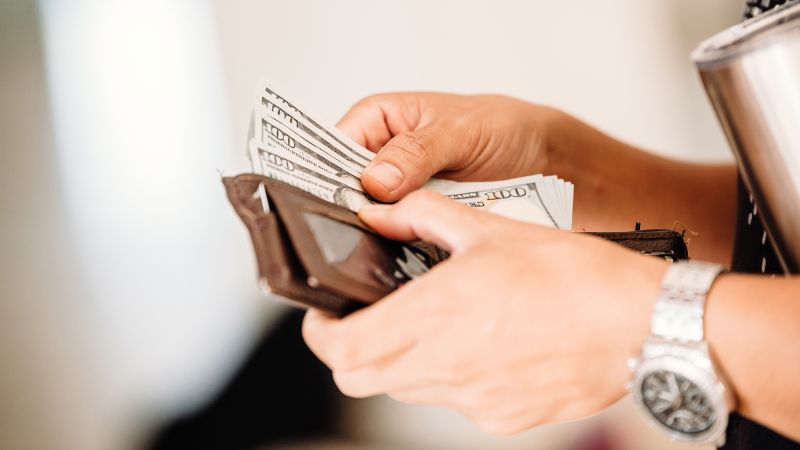 Featured image for Pandemic Spurs Faster Wealth Growth for Middle-Class and Lower-Income Americans