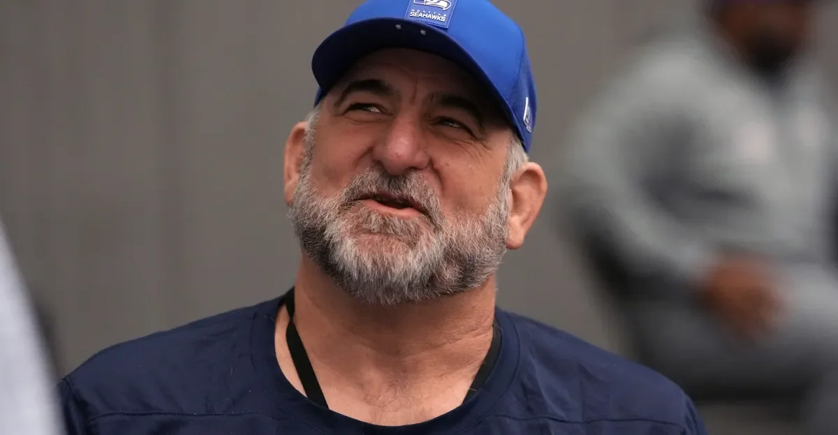 Seahawks retain Benton to anchor offensive line in 2026