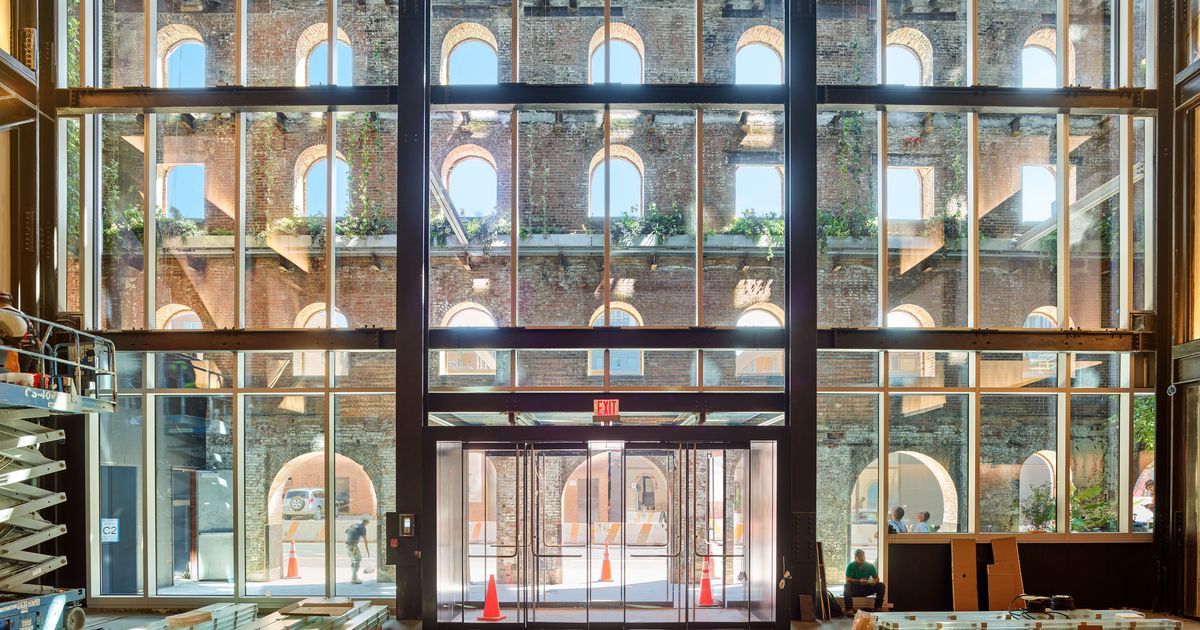 Featured image for "Revitalized Domino Sugar Factory Transforms into Sustainable Office Tower in Brooklyn"