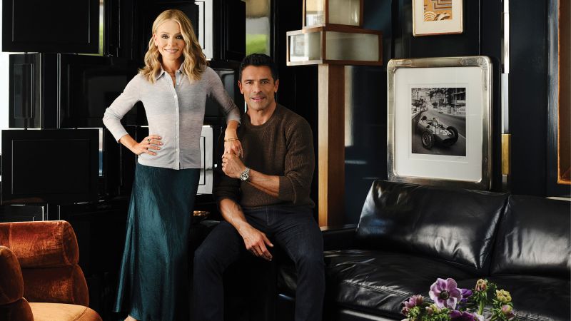 Featured image for Inside Kelly Ripa's Glamorous Art Deco NYC Townhouse and Holiday Decor