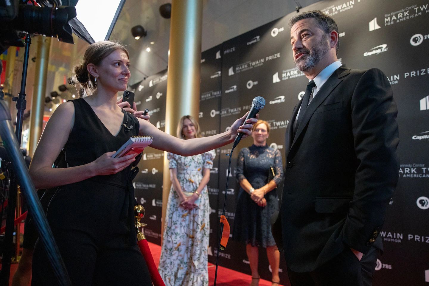 Featured image for Jimmy Kimmel's Show Returns to ABC Amid Broadcast Disputes