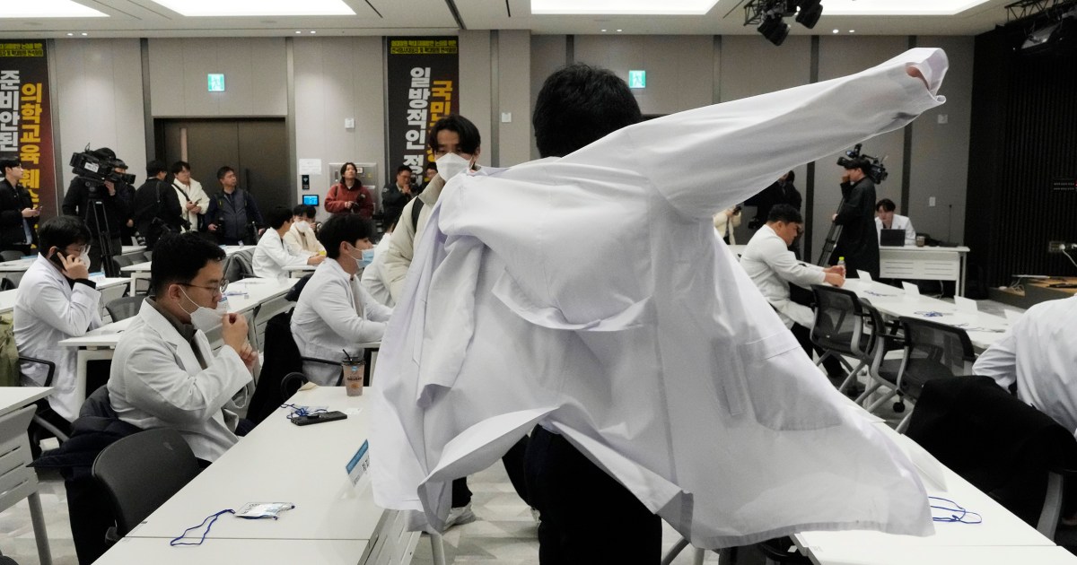 "South Korean Doctors' Strike: Protesting Government Medical Policies"