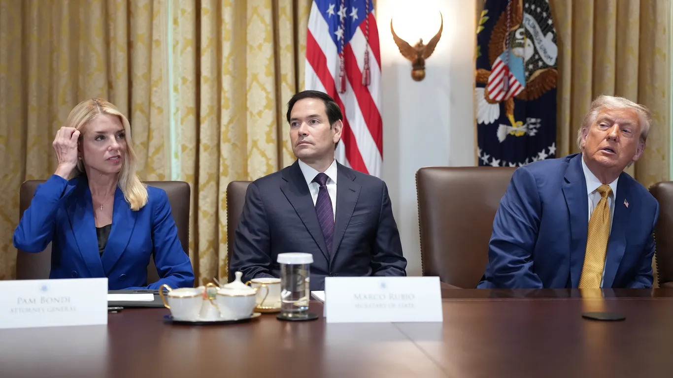 GOP Senators Support Bondi Amid Epstein Controversy