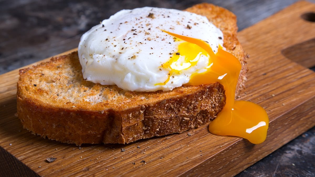 Featured image for "Health Experts Warn Against Sunny Side Up Eggs Due to Bird Flu Concerns"