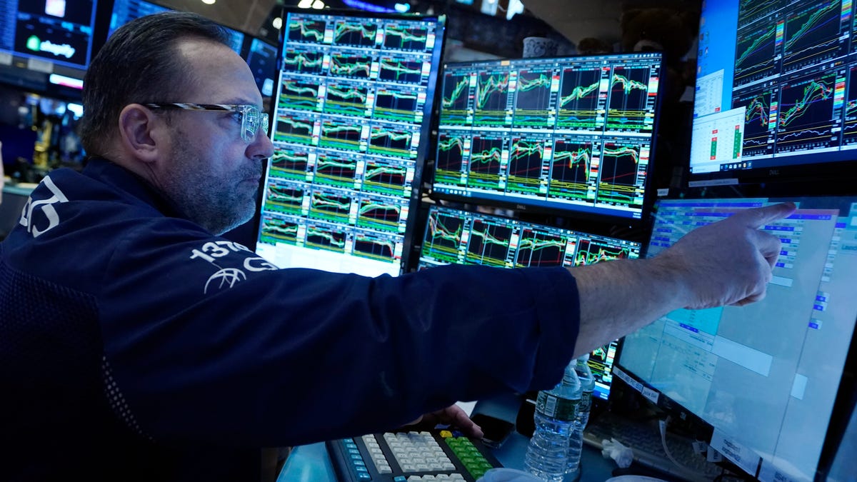 "Wall Street's Worst Loss in Months: Big Tech, Rate Cut Hope, and Fed's Powell Impact Stock Market Today"