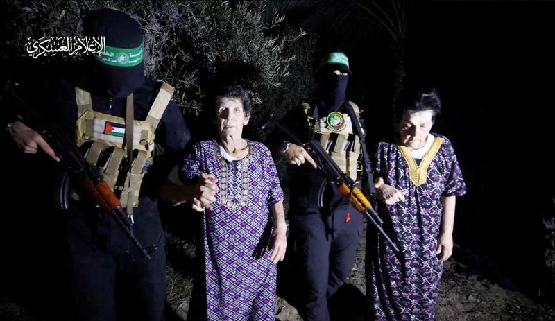 "Israeli Soldiers Clash with Hamas in Gaza as Air Strikes Continue"