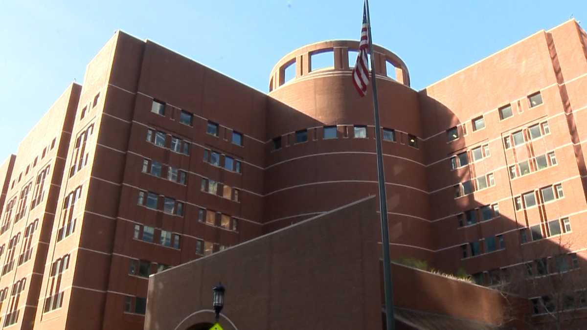 Doctor Acquitted of Lewd Behavior Near Teen on Plane