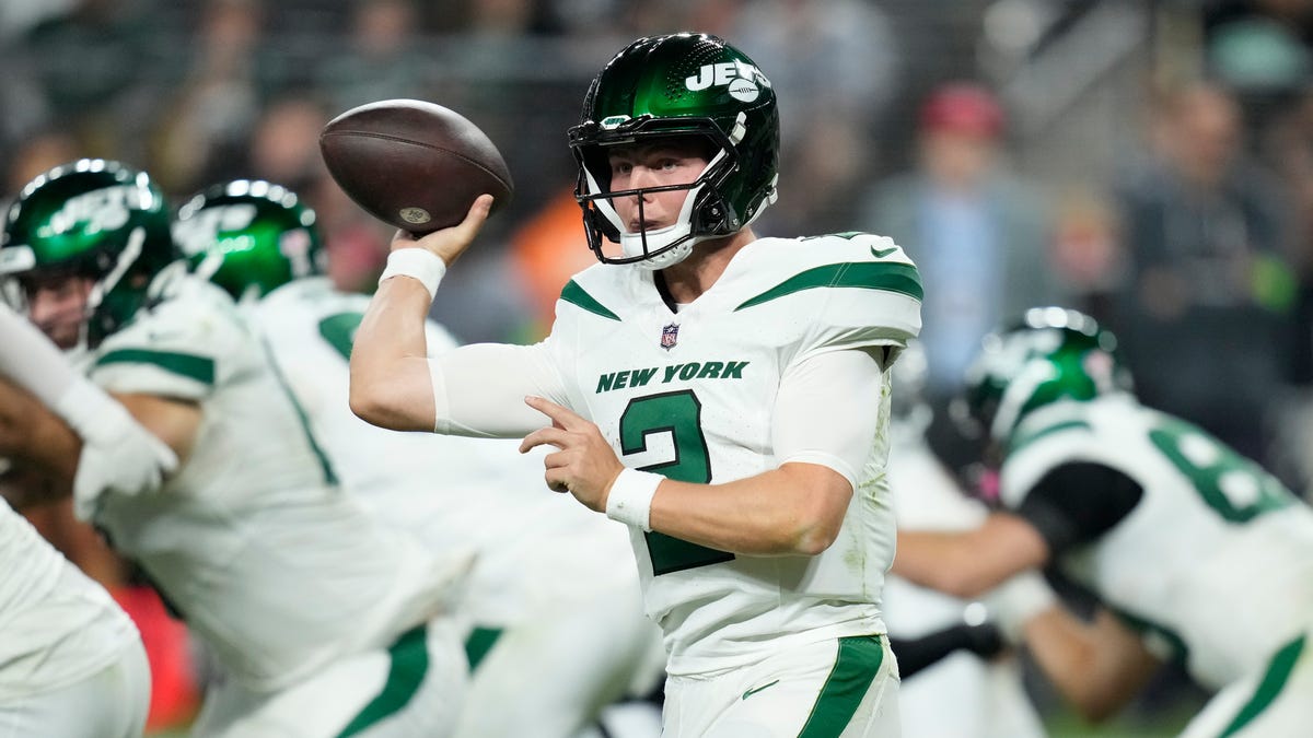 NFL Week 10 Recap: Jets' Slide, Raiders' Victory, Vikings' Rise, and Texans' Statement