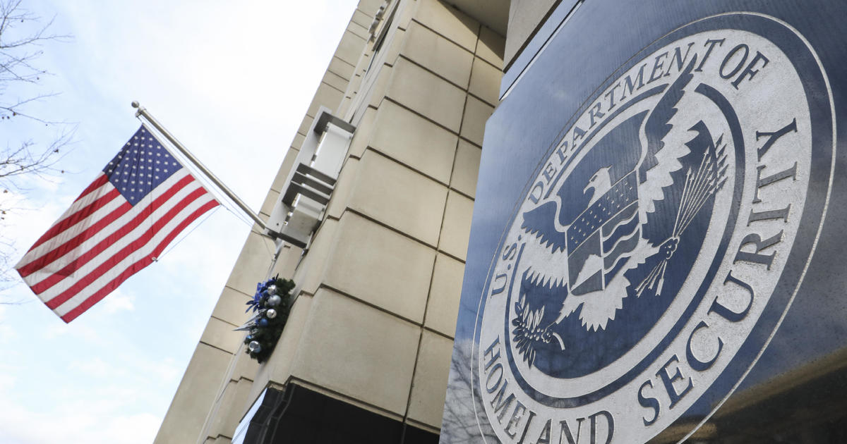 New Immigration Path Opens for Central Americans and Colombians to Deter Border Crossings