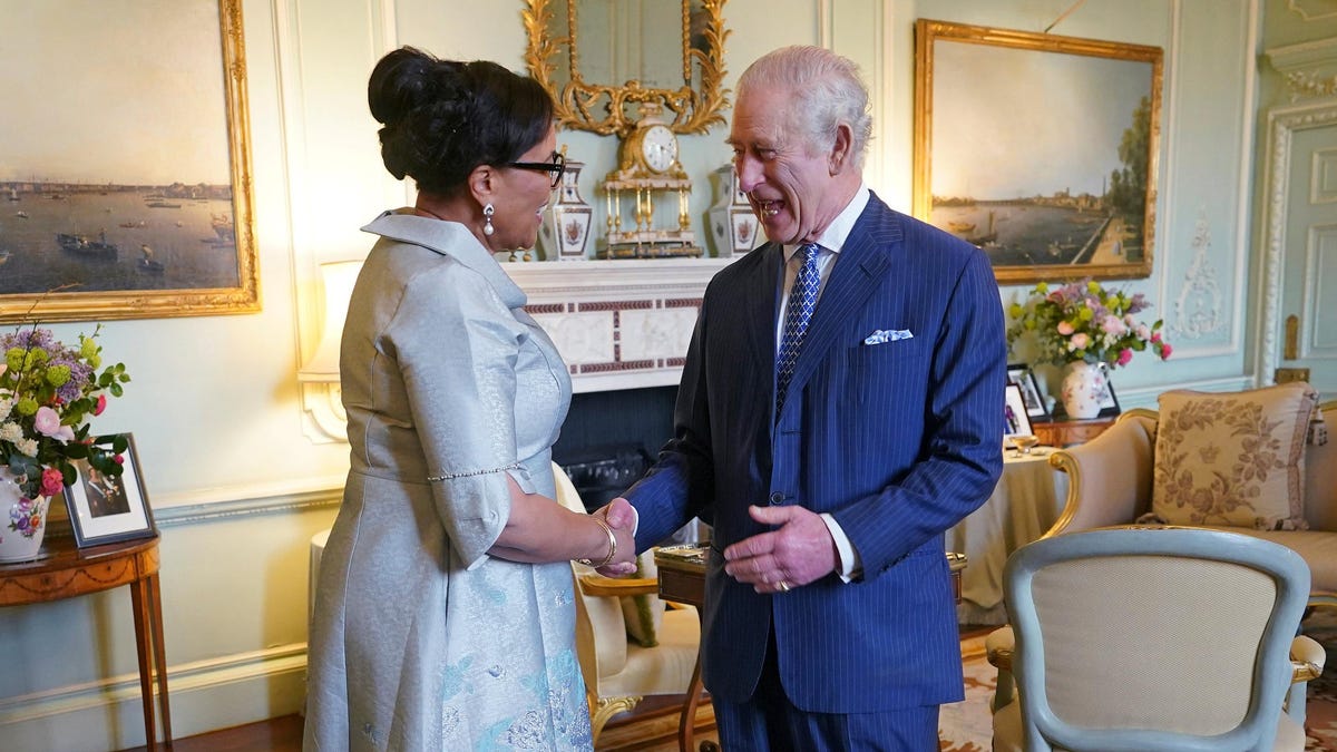 "Russian Media's False Claim: King Charles Death Story Sparks Social Media Conspiracy Theories"