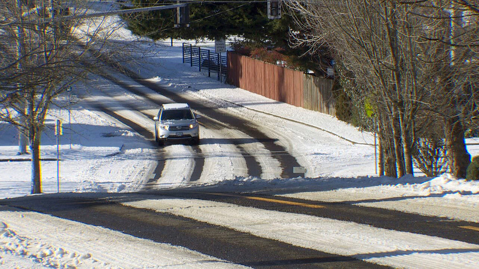 Featured image for "Oregon Braces for Second Round of Winter Storms, Power Outages Expected"