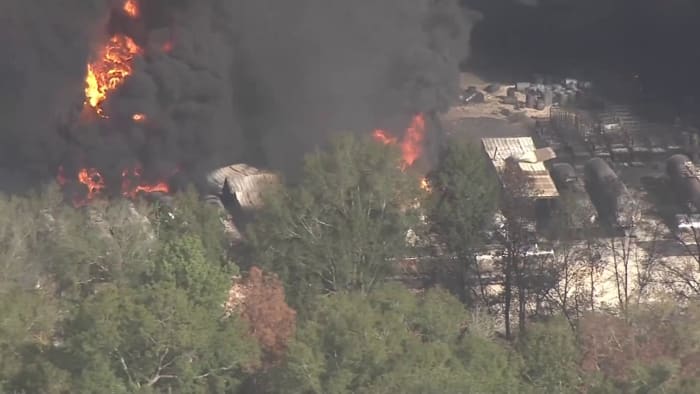 Featured image for Texas Chemical Plant Explosion Prompts Evacuation and Shelter-in-Place Orders