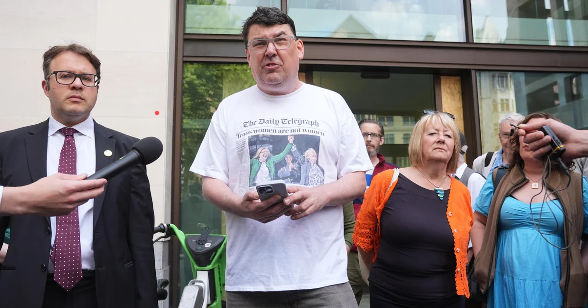 Featured image for UK Police and Lawmakers Respond to Graham Linehan's Arrest Over Transgender Social Media Posts