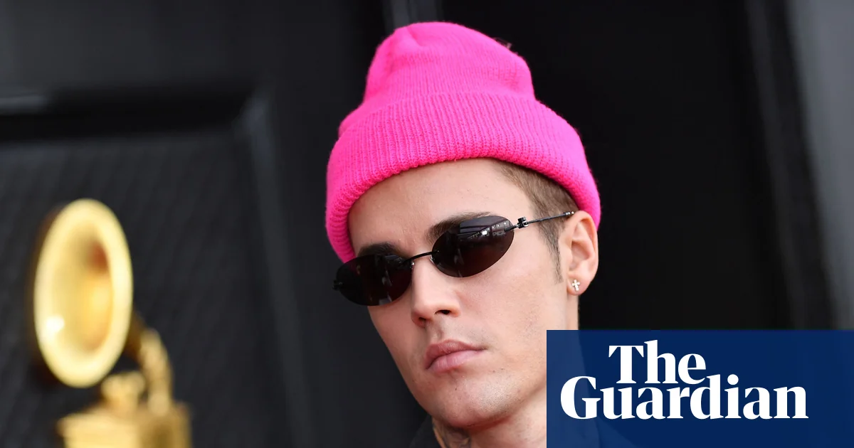 Featured image for Coachella 2026 Lineup Features Sabrina Carpenter, Justin Bieber, and Karol G