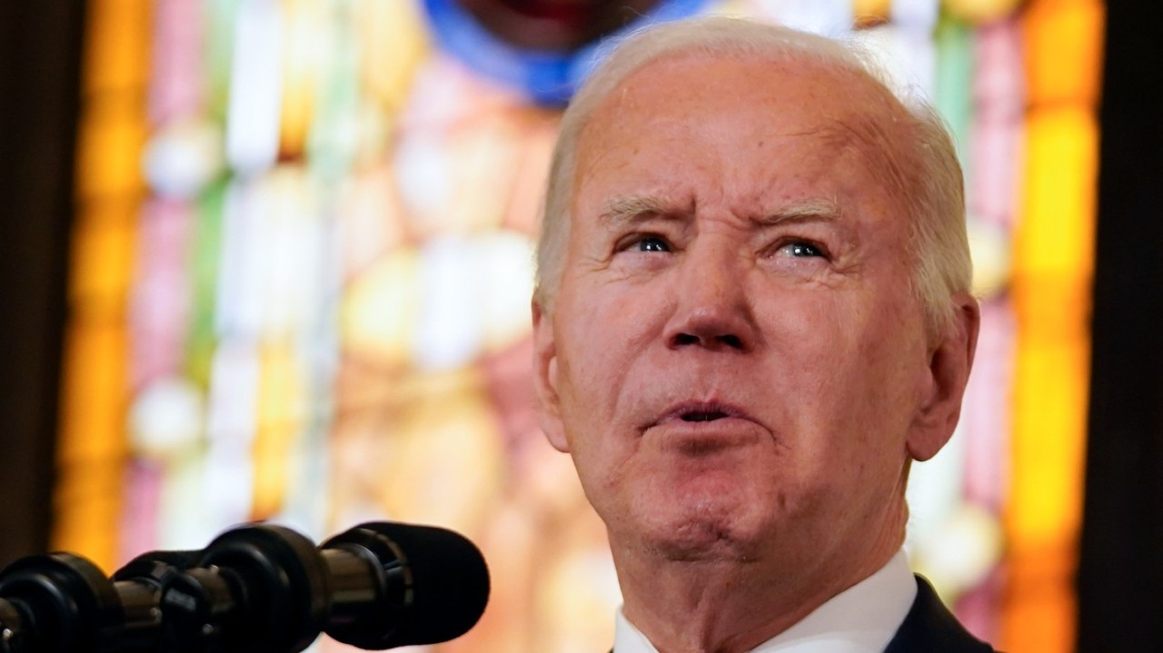 "Biden's Return to South Carolina: A Presidential Visit Interrupted by Protestors"