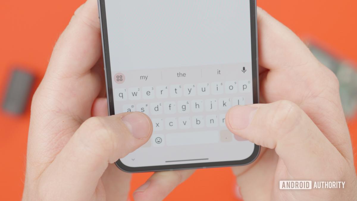 Gboard's Clever Fix for Landscape Typing Annoyances