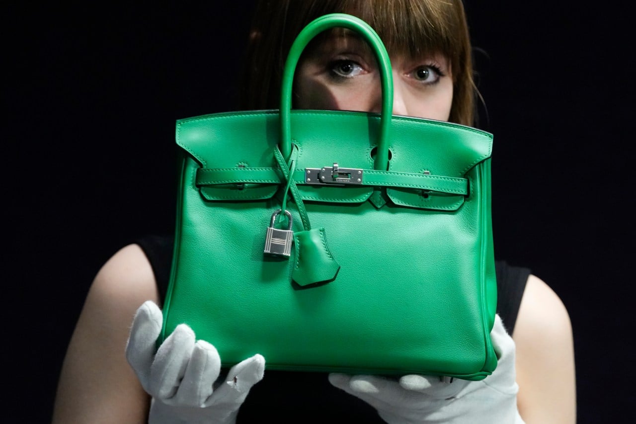 Featured image for "Birkin Exclusivity: Hermès Faces Antitrust Lawsuit"