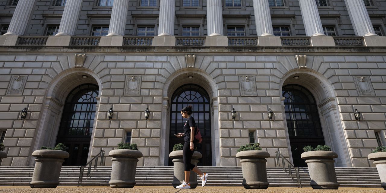 Featured image for IRS Suspends Processing of Pandemic Tax Credit Claims Amidst Surge of Bogus and Questionable Claims