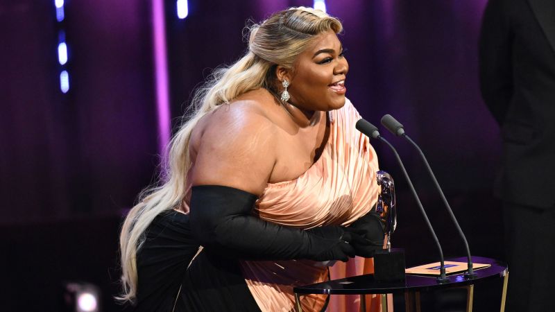 Featured image for Da'Vine Joy Randolph: Award Season Triumphs and Hollywood Flirtations