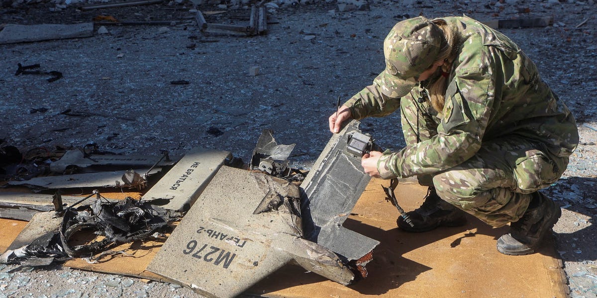 UK reports Russia's unsuccessful attempt to bypass Ukraine's air defenses with drones.