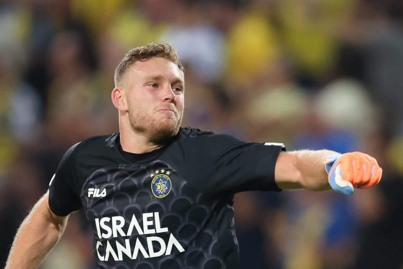 Featured image for Israeli Goalkeeper Daniel Peretz Joins Bayern Munich to Work with Idol Manuel Neuer