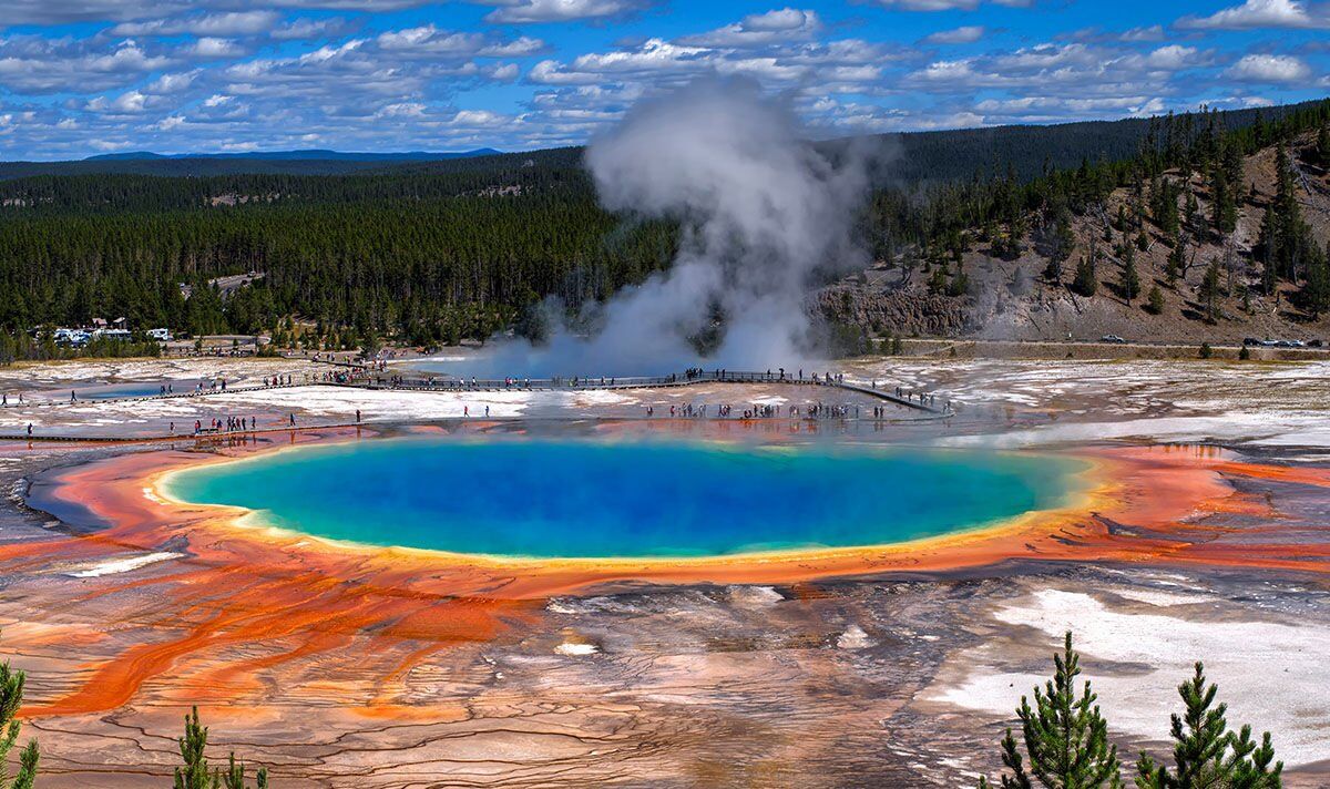 Featured image for "Devastating Yellowstone Supervolcano Eruption Threatens 90,000 Lives"