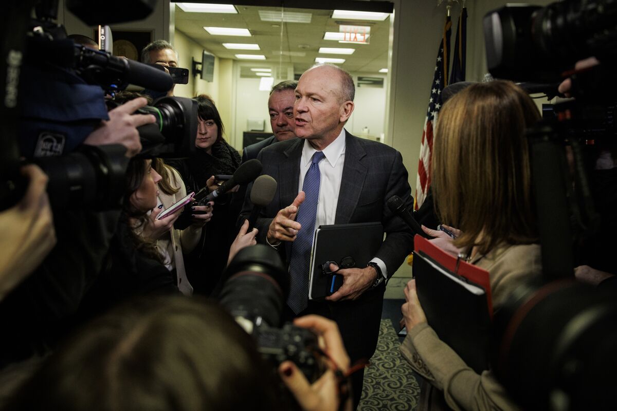 Featured image for Airline CEOs to Meet with Boeing's Board Over Manufacturing Woes