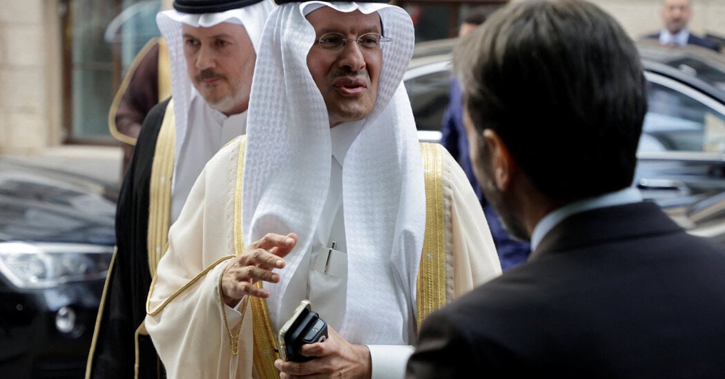 Featured image for Saudi Arabia's Oil Production Cut to Impact Global Markets.