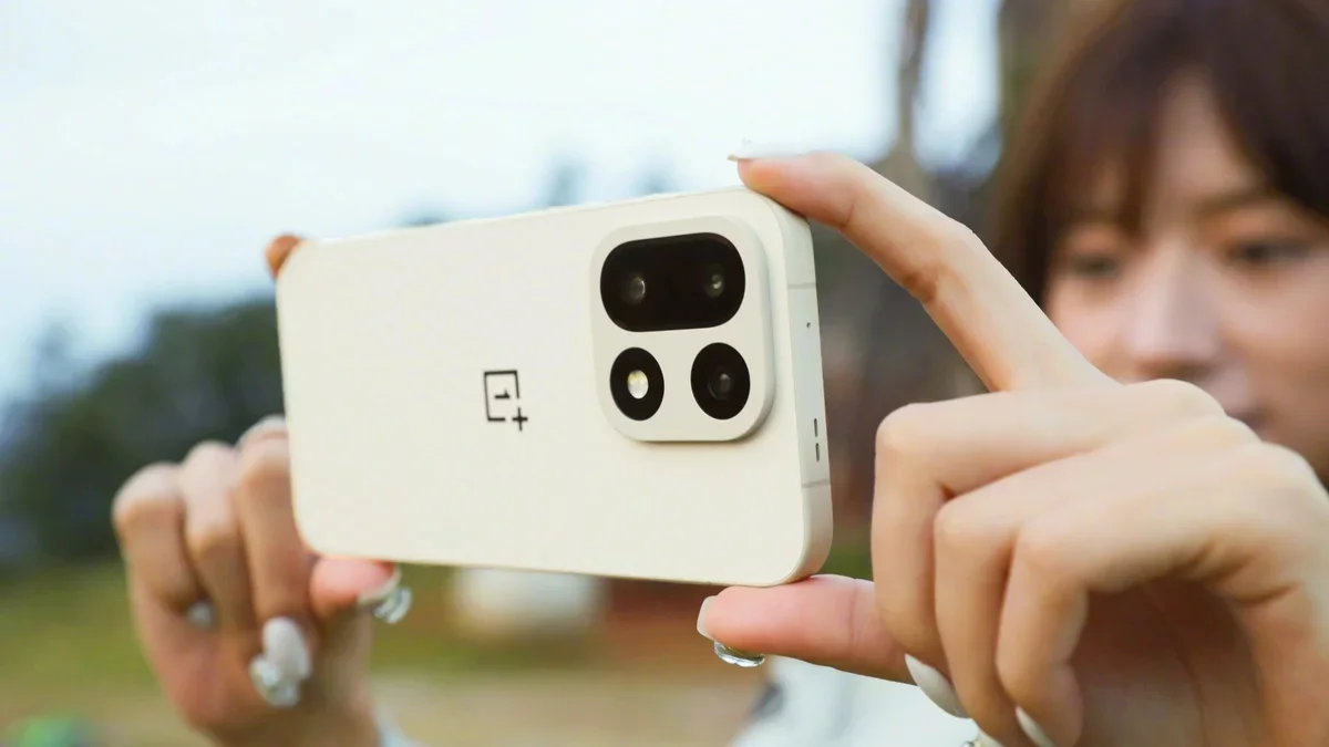 Featured image for OnePlus 15 Launches with Major Upgrades, Outshining Galaxy S26