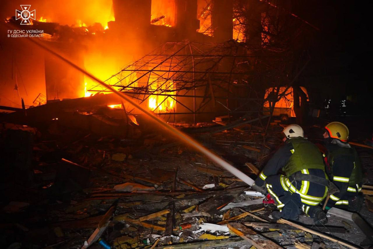 "Russian Drone Strikes in Ukraine: Odesa and Donetsk Attacks Leave Several Dead and Injured"