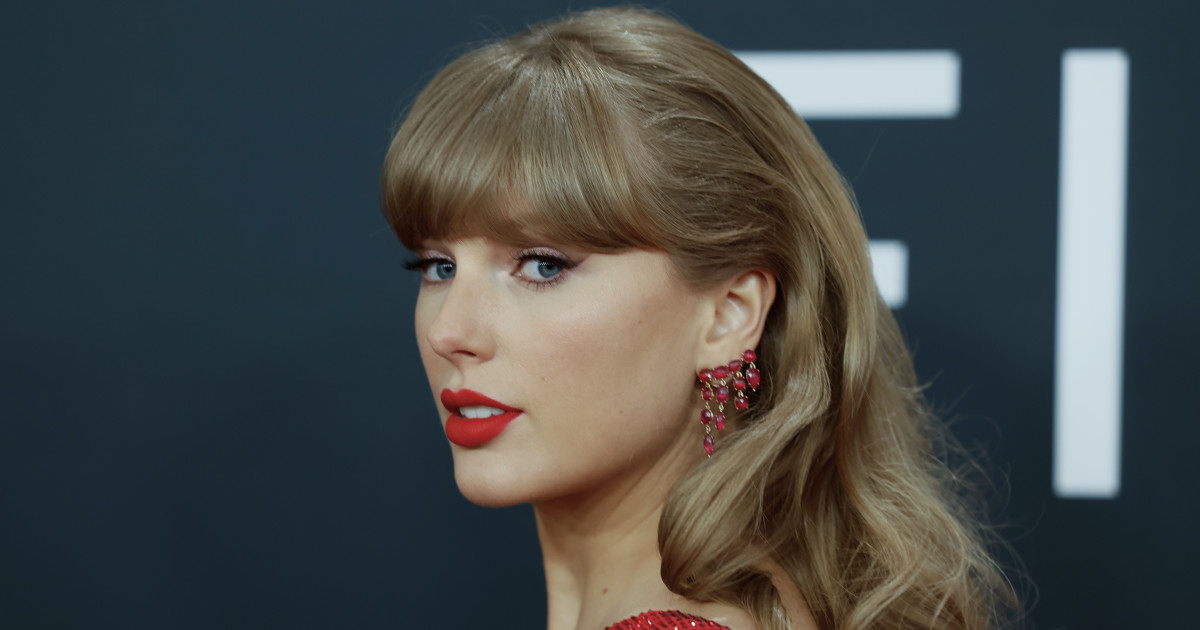 Featured image for Taylor Swift Sets New Streaming Records with 'The Life of a Showgirl'