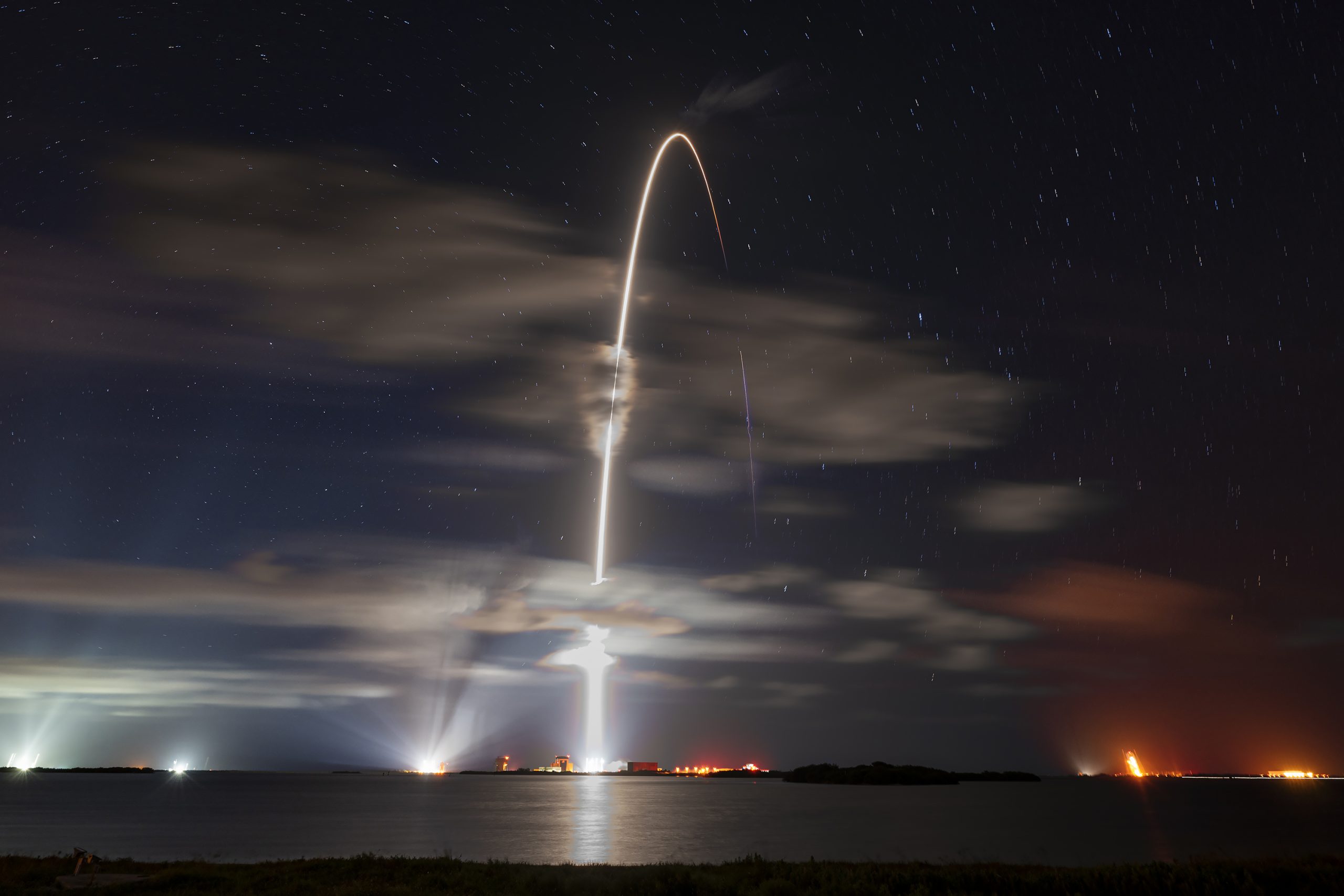 SpaceX Celebrates Falcon 9 Anniversary with 20 Starlink Satellites Launch