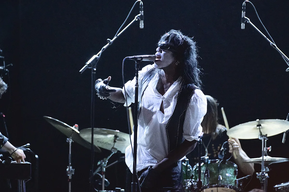 Featured image for Yves Tumor Criticizes Swedish House Mafia Fans After Stage Incident