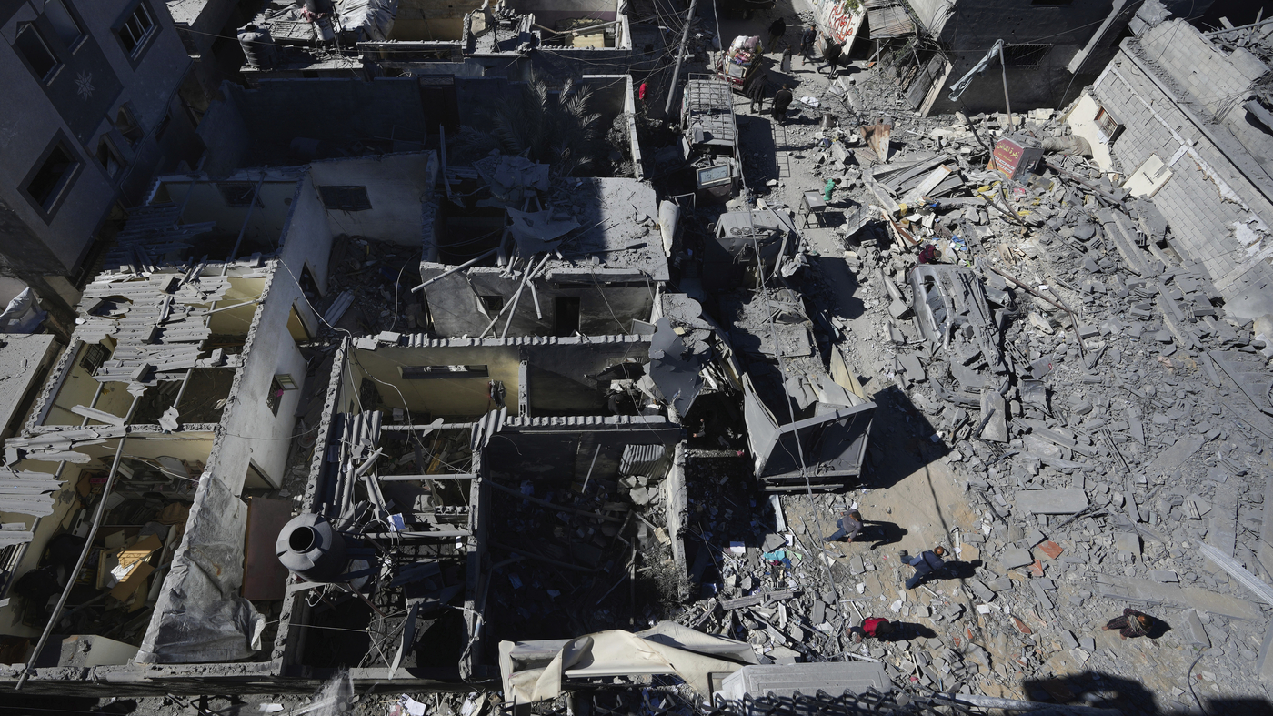 "Deadly Chaos: Gaza Aid Convoy Ambush Leaves Scores Dead"
