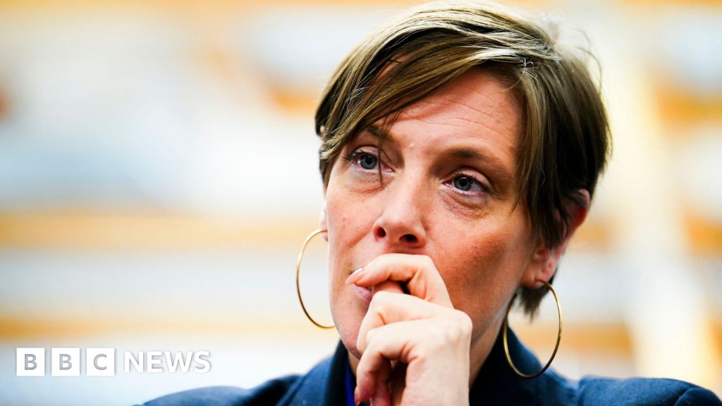 Featured image for Labour Faces Criticism Over Grooming Gangs Investigation Delays and Promises