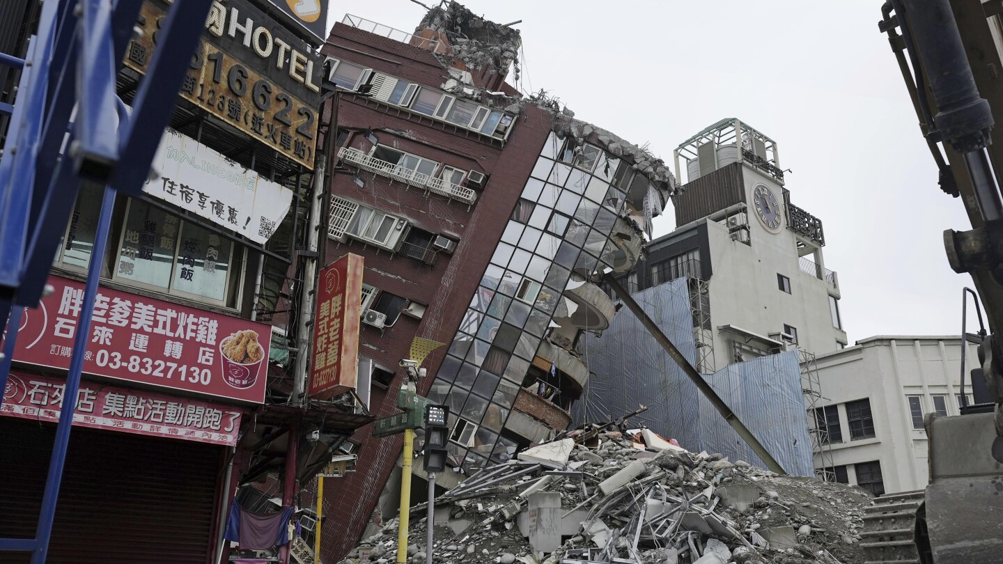 "Taiwan Earthquake: Stranded Victims Await Rescue as Death Toll Rises"