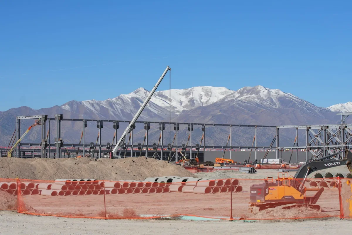 Moody's flags risk in a $662B data-center push led by five giants