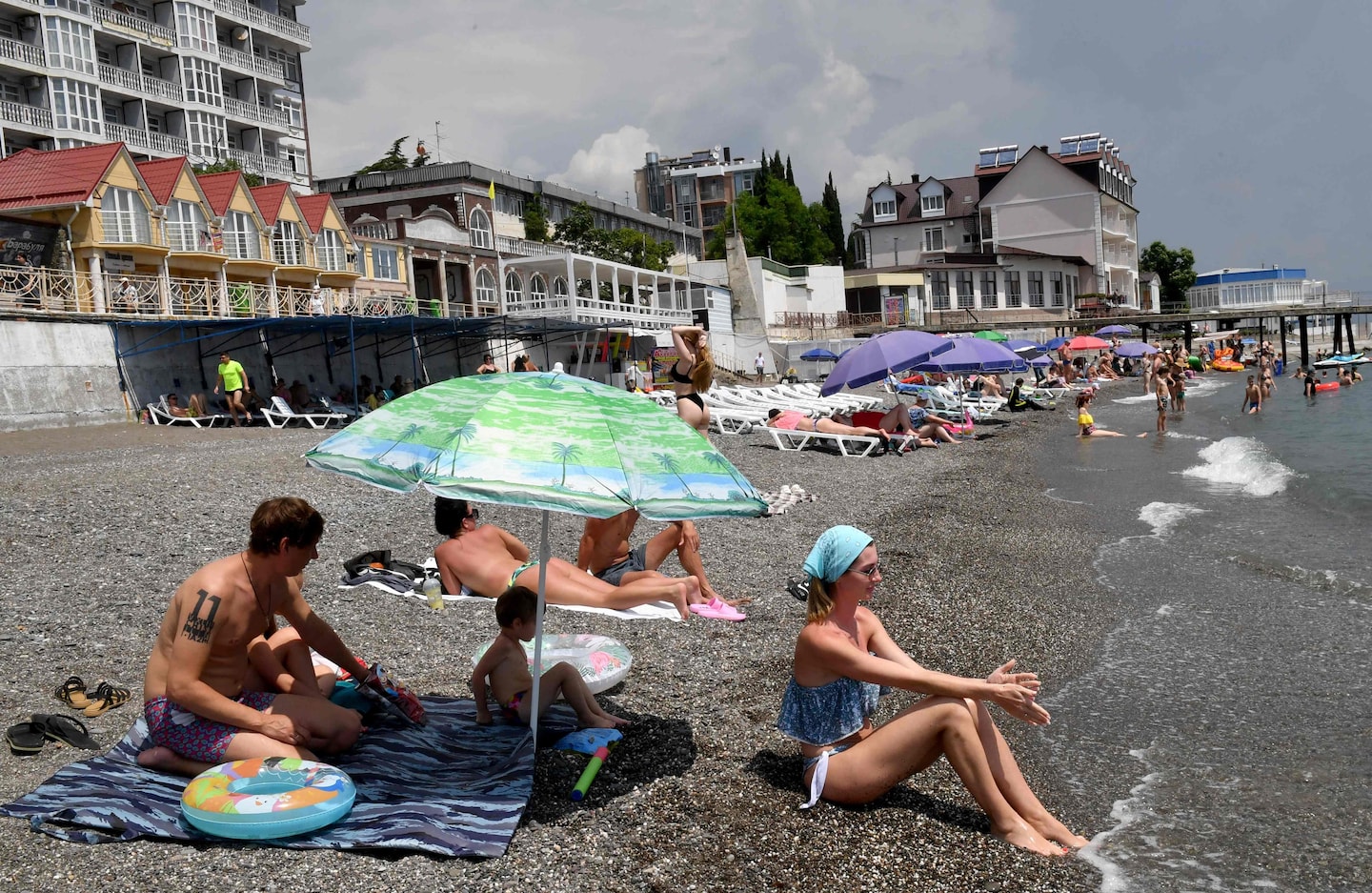 Tourism in Crimea Plummets as Russian Military Presence Grows